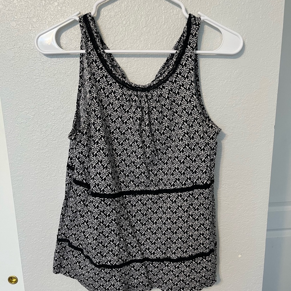 Old Navy Black and White Floral Tank Top